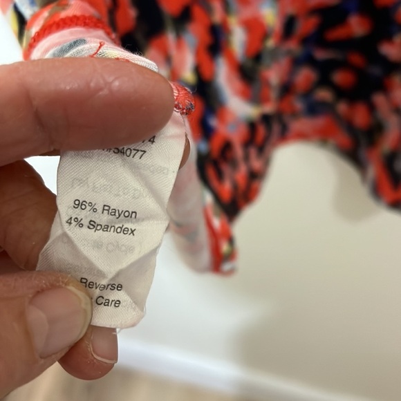 Cabi watercolor jersey dress. Colors are Orange/ black and gray. Size Medium - Picture 6 of 6